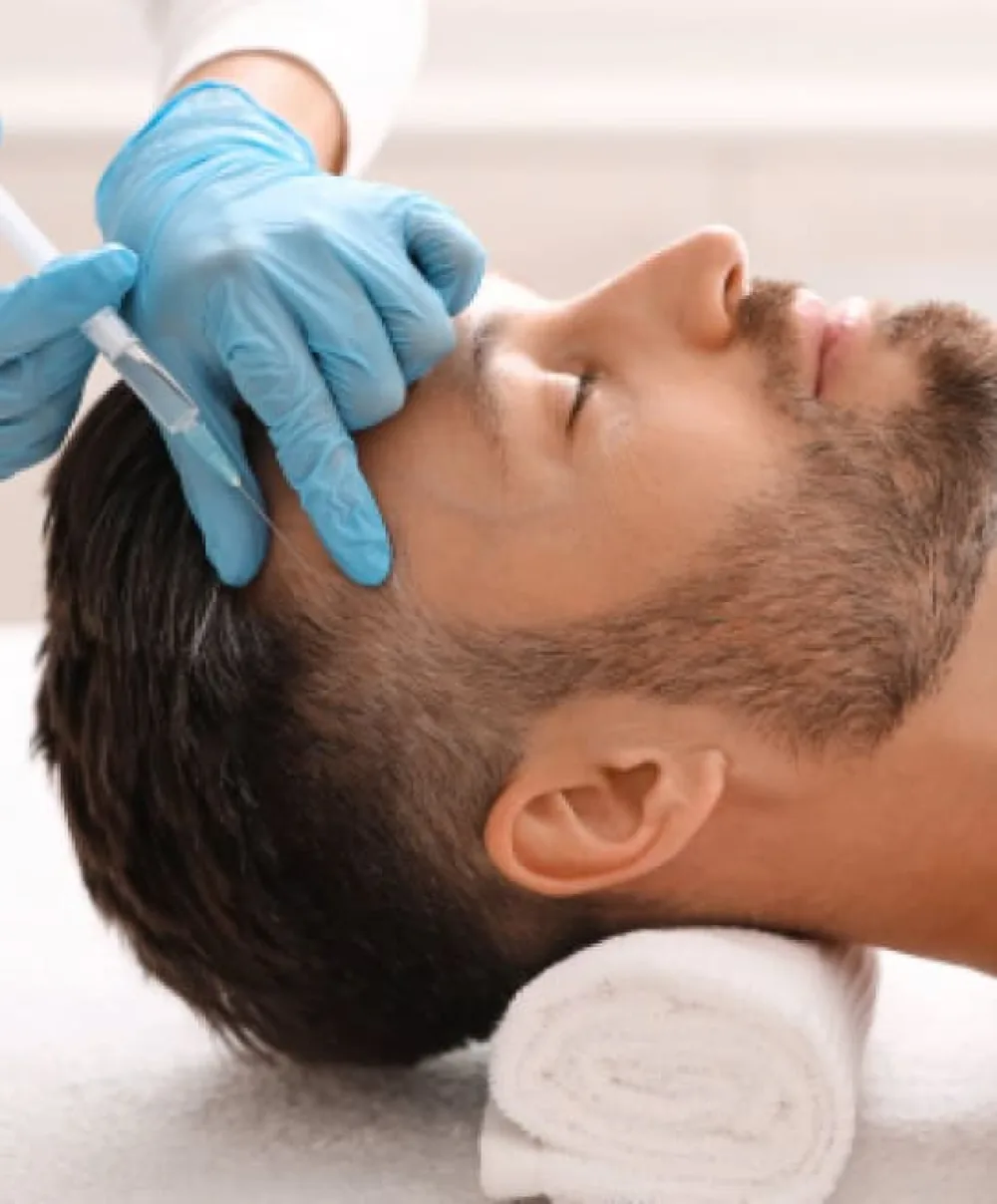 Tratamiento de medicina regenerativa en curso en Ideal Medical & Wellness