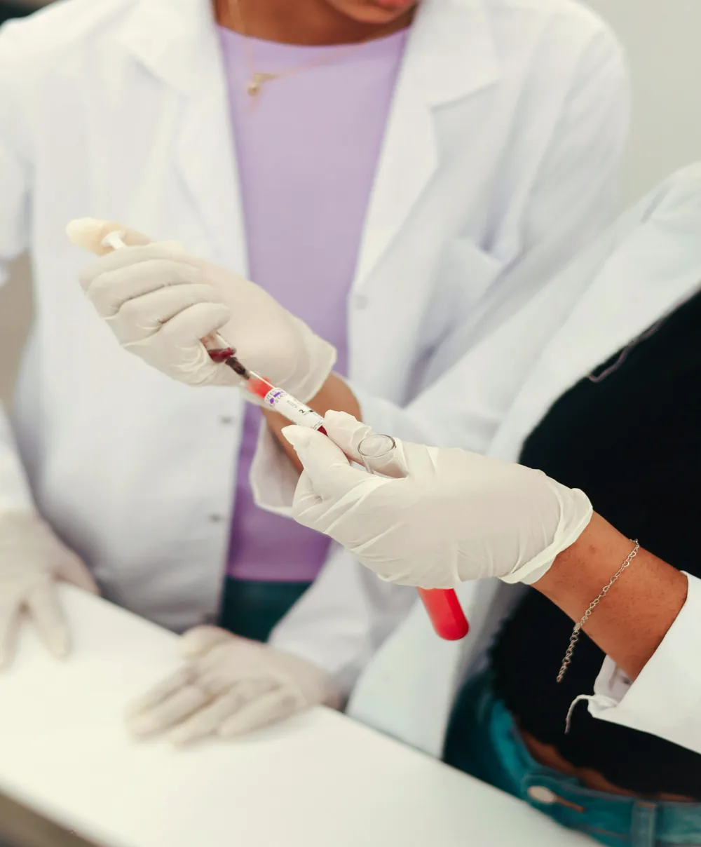 Preparación en laboratorio de plasma rico en plaquetas para un tratamiento regenerativo