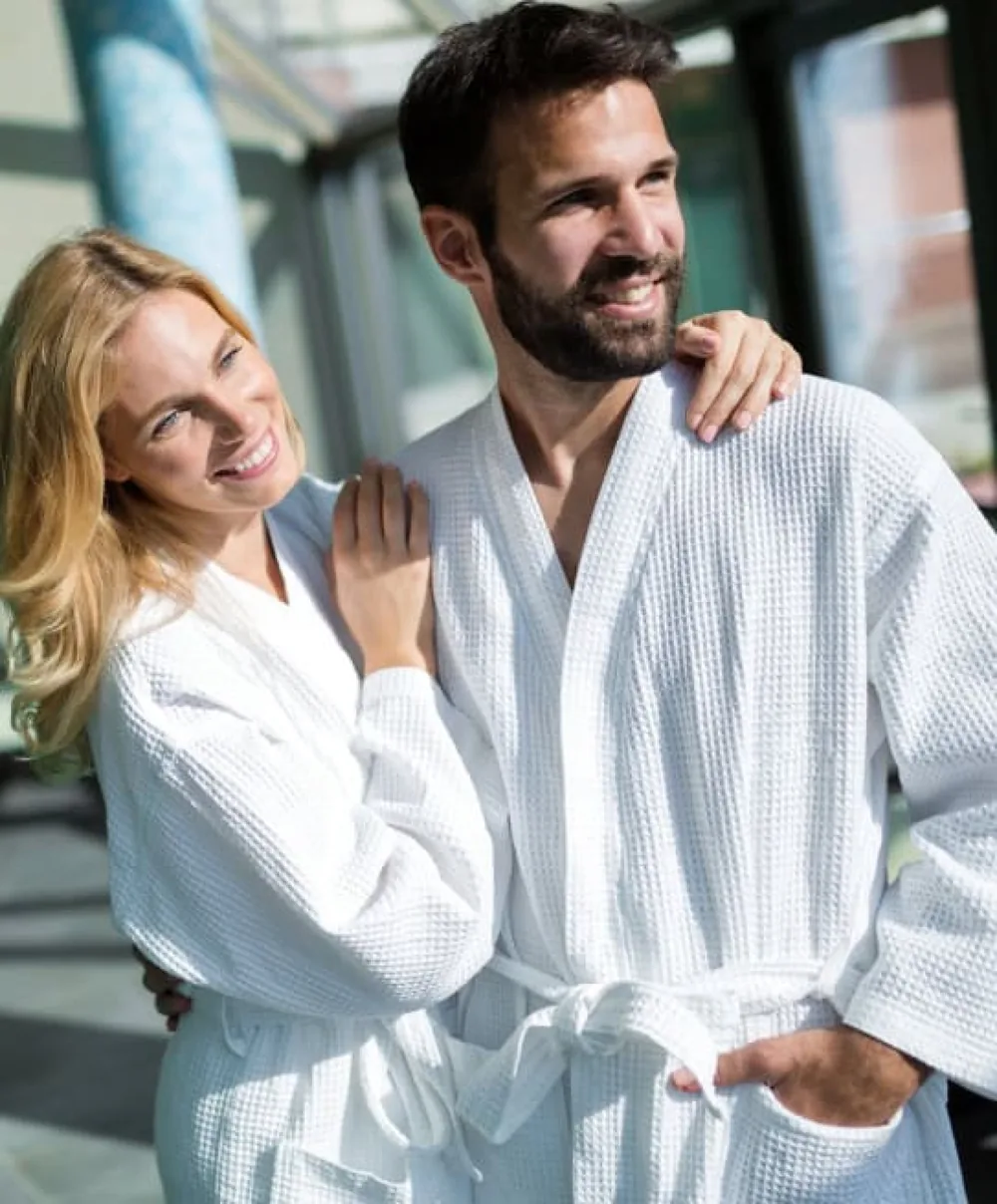 Paciente considerando la medicina regenerativa en Ideal Medical & Wellness